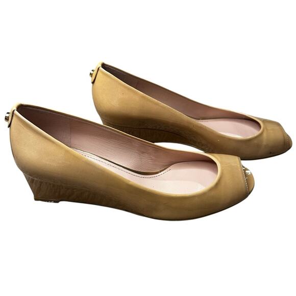 STUART WEITZMAN Women's Beige Patent Leather Loire Wedge Pump Size 6.5 - Picture 7 of 7